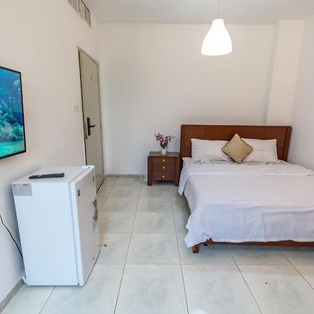 Comfortable Private Rooms In Compound Housing Dubai Exterior foto