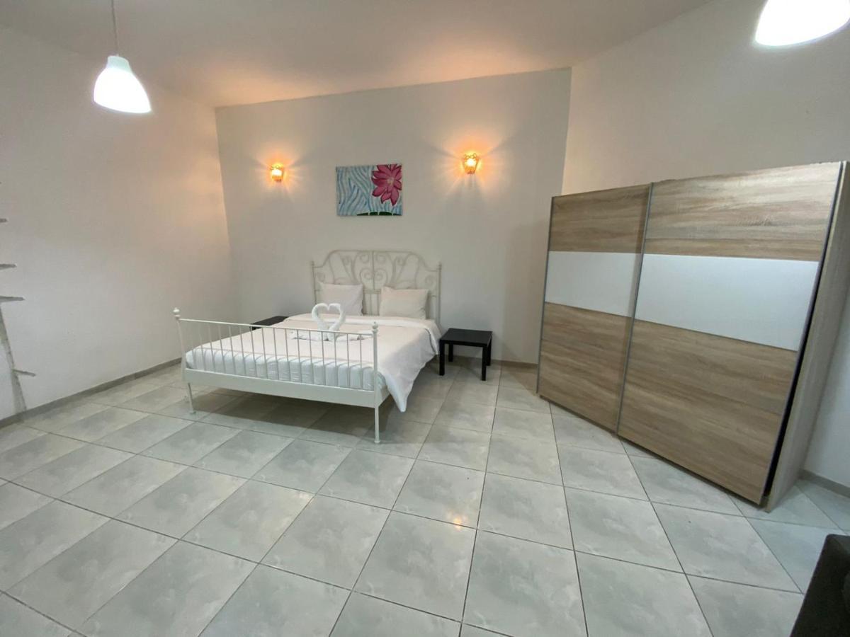Comfortable Private Rooms In Compound Housing Dubai Exterior foto