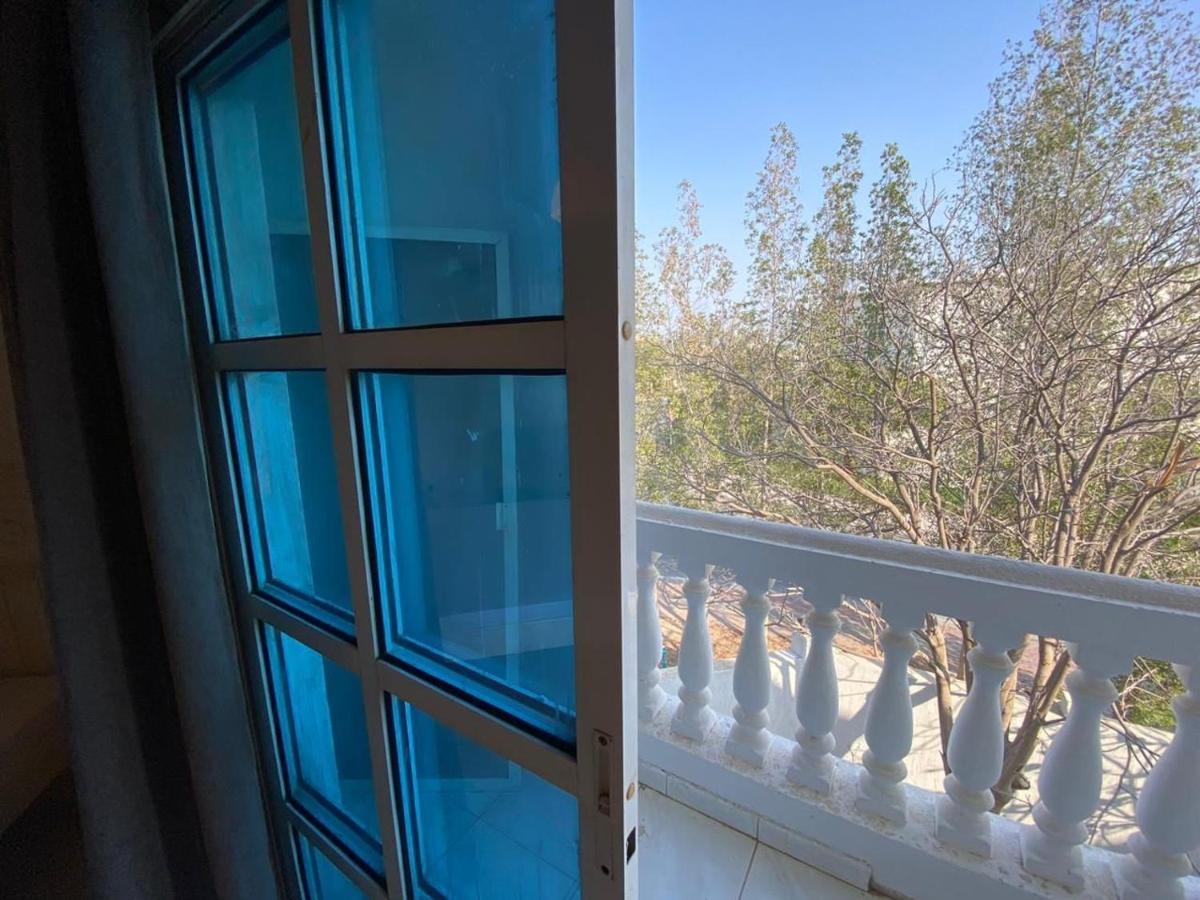Comfortable Private Rooms In Compound Housing Dubai Exterior foto