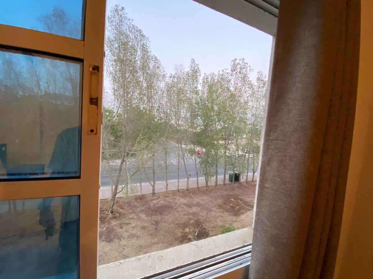 Comfortable Private Rooms In Compound Housing Dubai Exterior foto