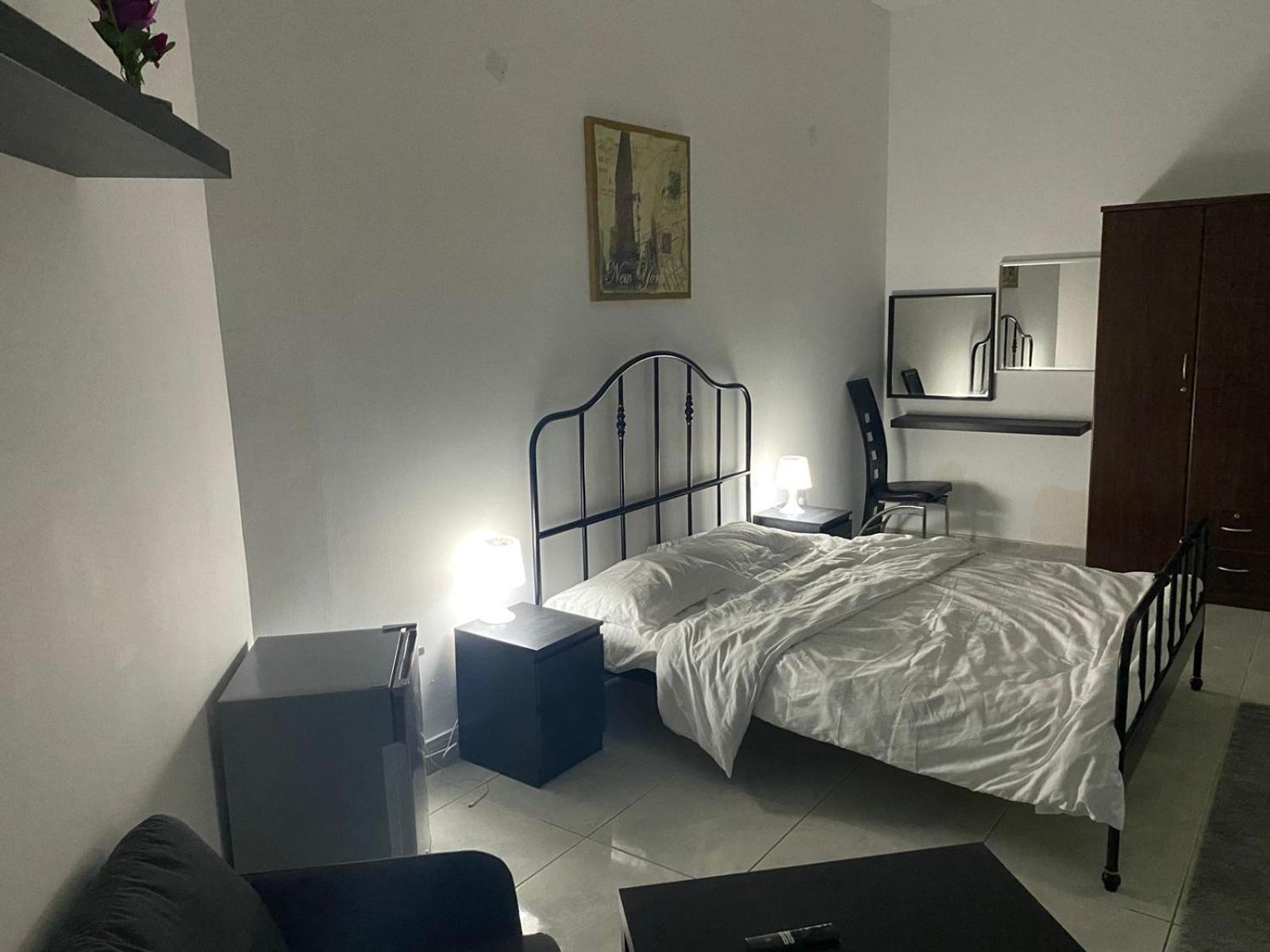 Comfortable Private Rooms In Compound Housing Dubai Exterior foto