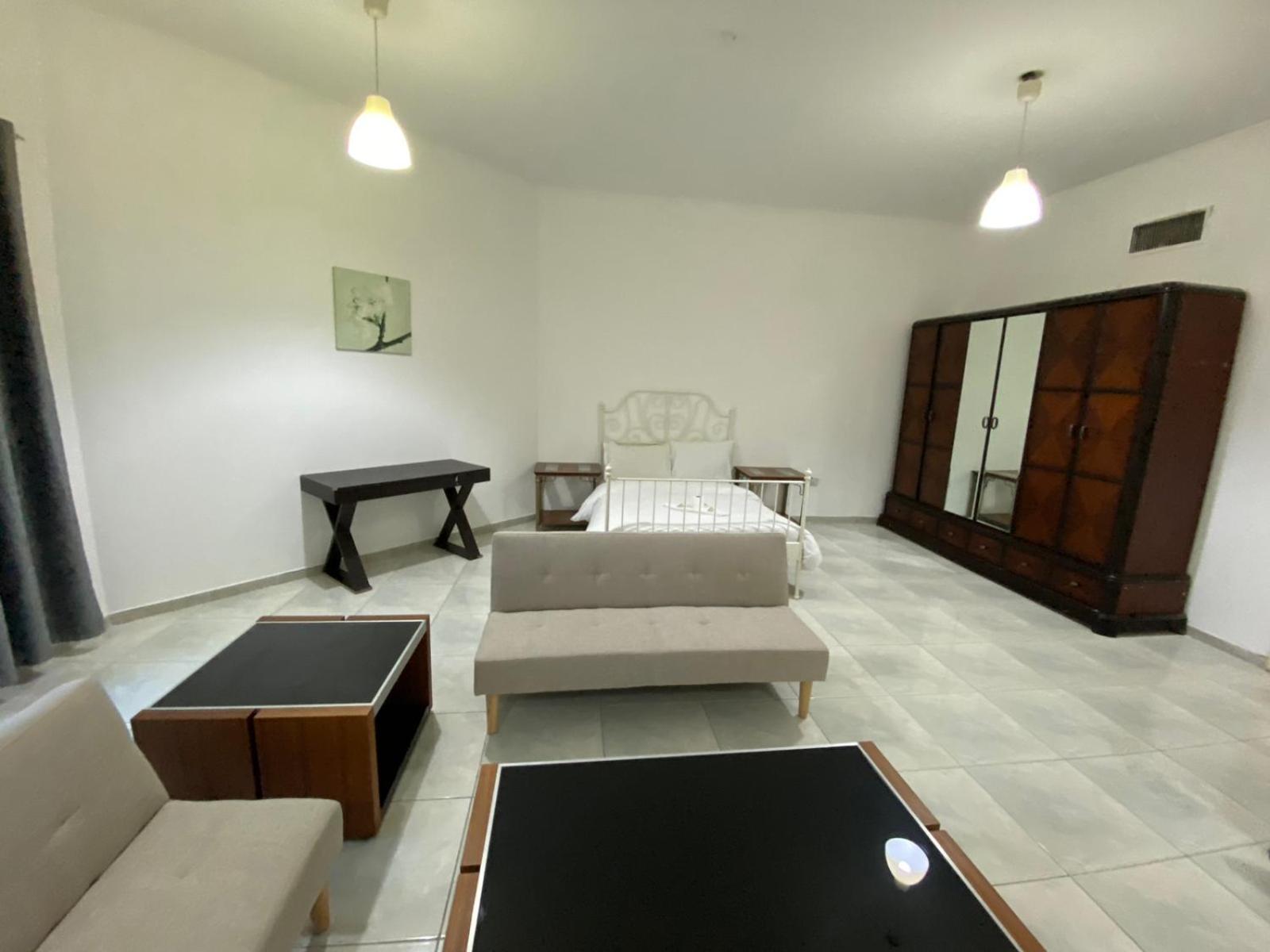 Comfortable Private Rooms In Compound Housing Dubai Exterior foto